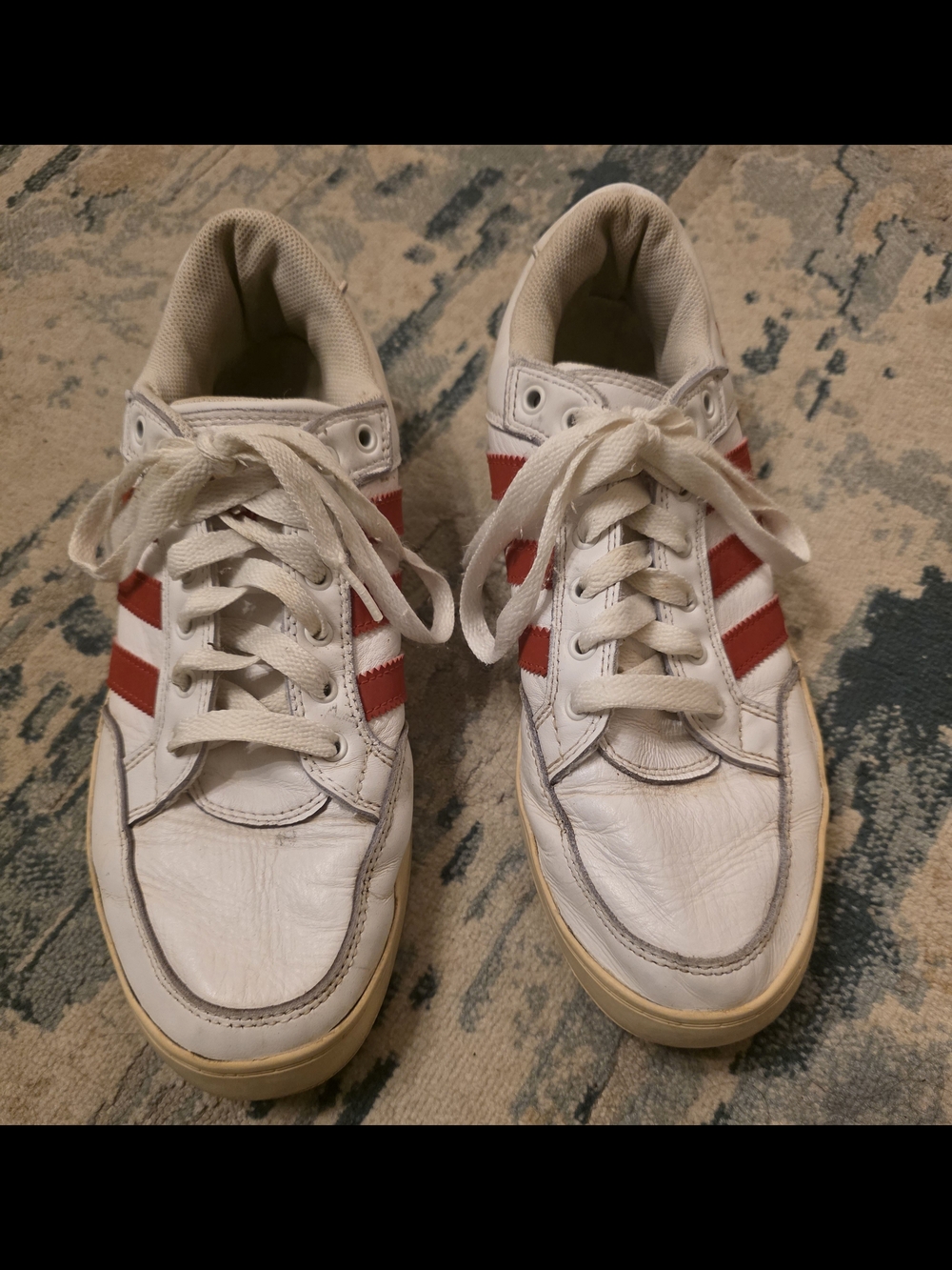 Adidas White Red Striped Men's Low Top Athletic Sneakers Leather FX5033 - Size 9